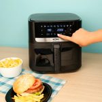 ⁦Solac Air Fryer Digital 8 Liter 1800 Watt Black FA1801⁩ - الصورة ⁦2⁩