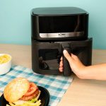 ⁦Solac Air Fryer Digital 8 Liter 1800 Watt Black FA1801⁩ - الصورة ⁦3⁩