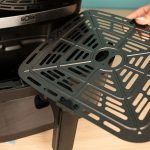 ⁦Solac Air Fryer Digital 8 Liter 1800 Watt Black FA1801⁩ - الصورة ⁦6⁩